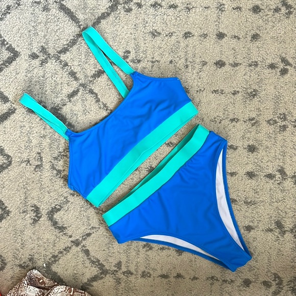 Zinpretty bikini. - Picture 3 of 7